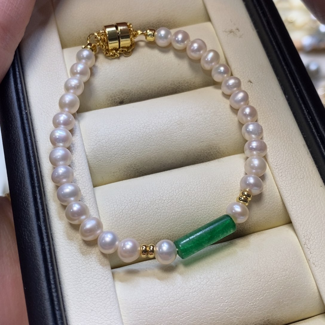 淡水珍珠手链合金