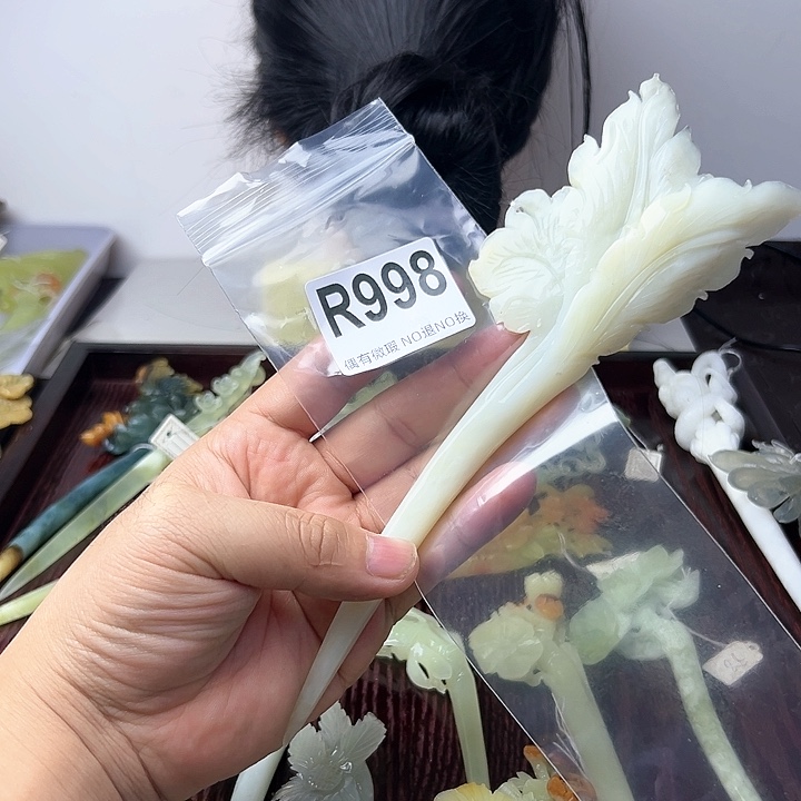 蛇纹石玉发饰合金E****s