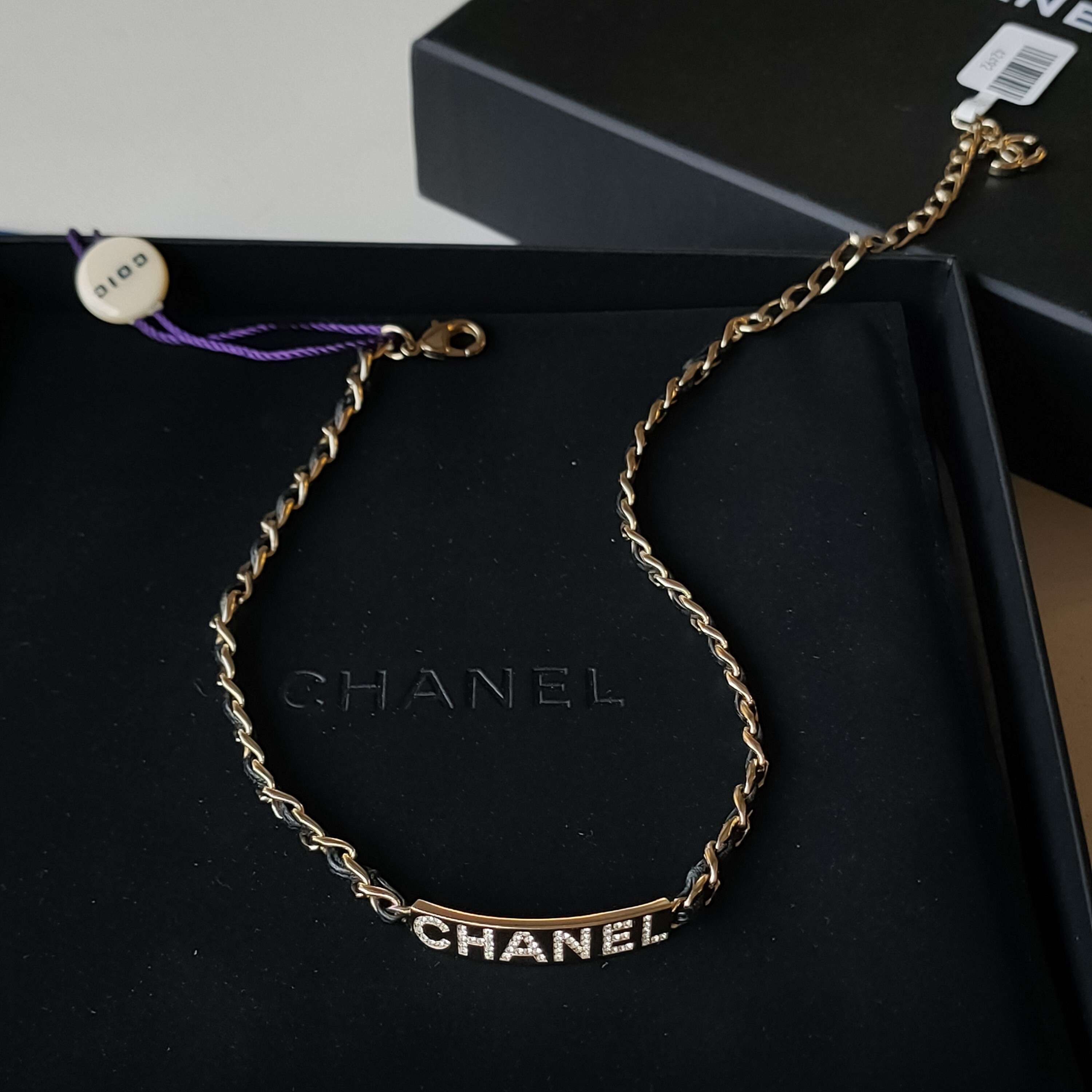 95新 Chanel/香奈儿 20B 黑金皮穿链亮钻铭牌chocker项链 42492