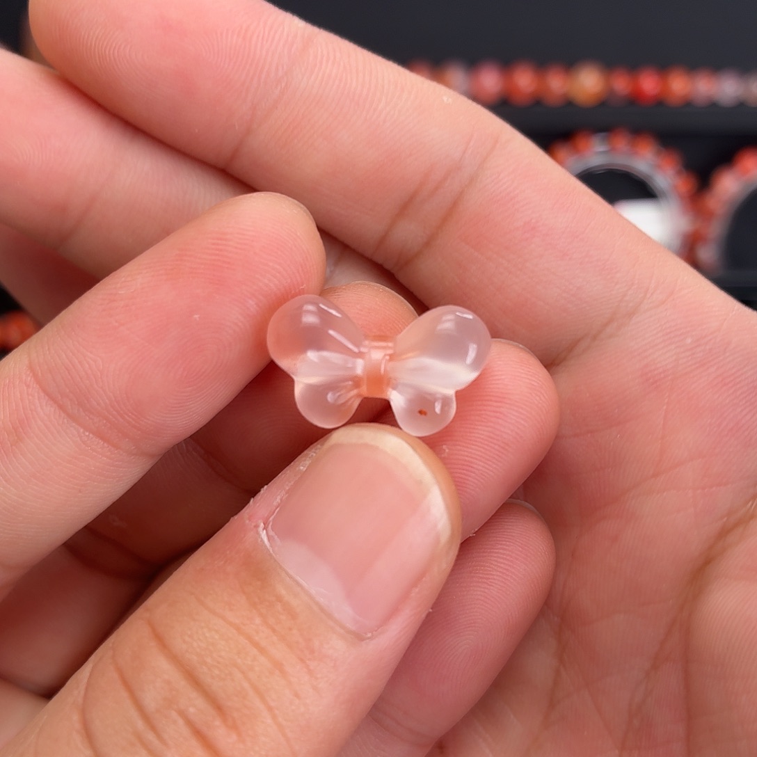 未镶嵌川料南红玛瑙蝴蝶结