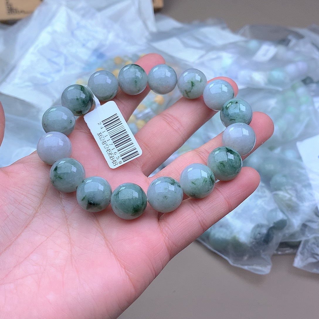 未镶嵌手串定制翡翠