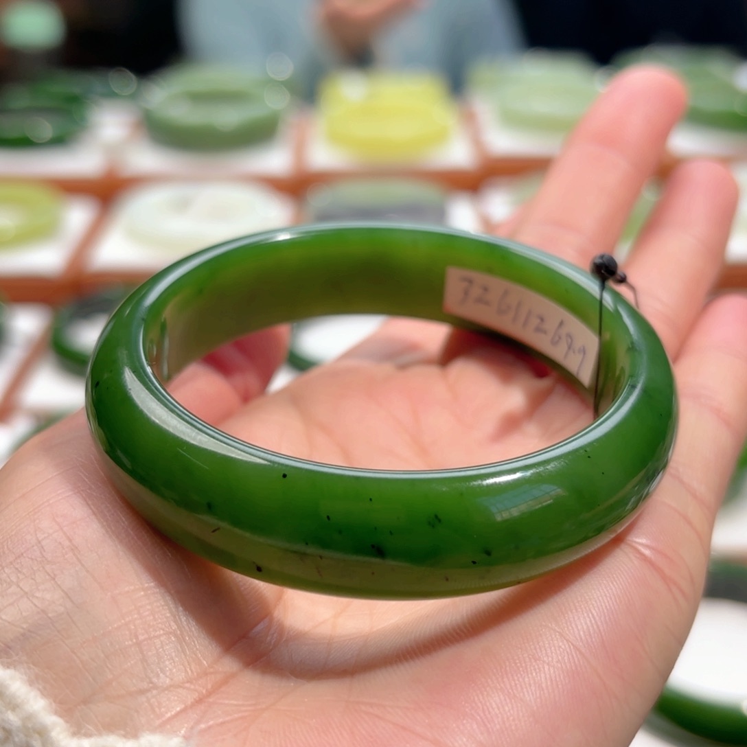 和田玉（碧玉）手镯未镶嵌
