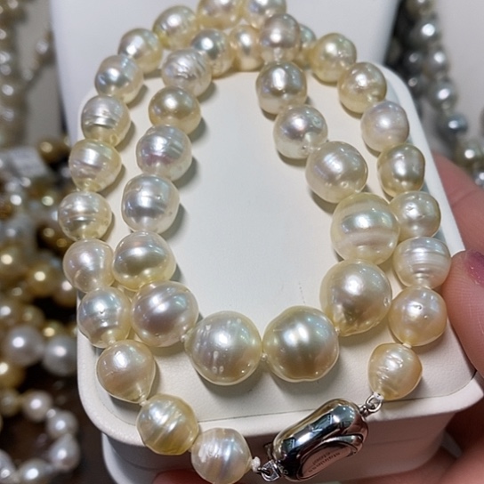 海水珍珠颈饰未镶嵌大****?8.5-12
