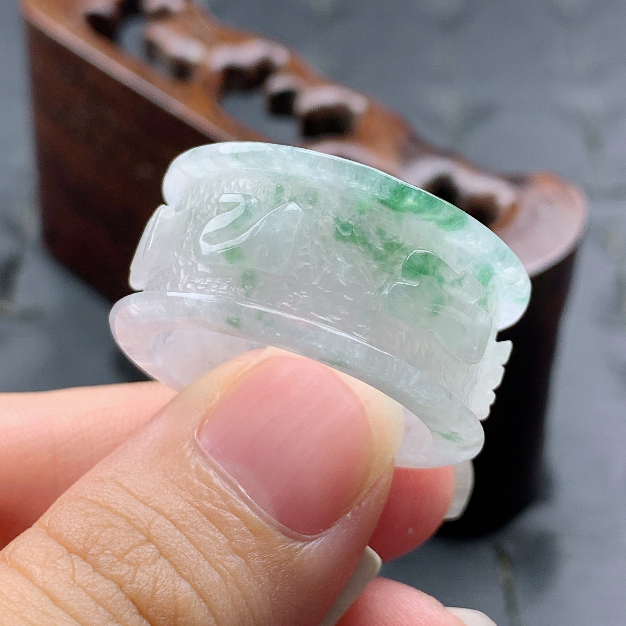 25-26号缅甸天然A货翡翠 T875 内径21.2mm冰飘花六字真言扳指戒指