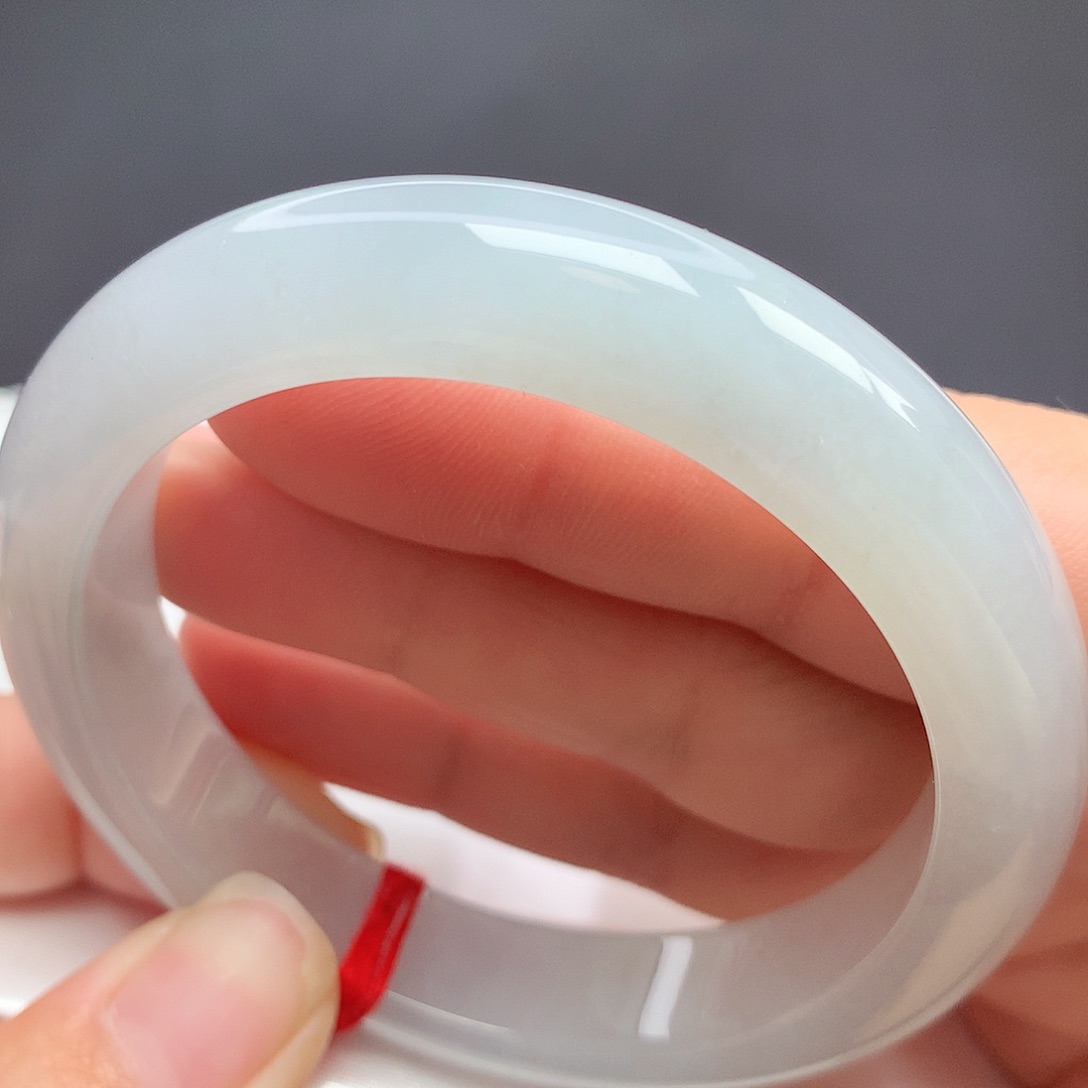 翡翠手镯未镶嵌11n n n n n n n