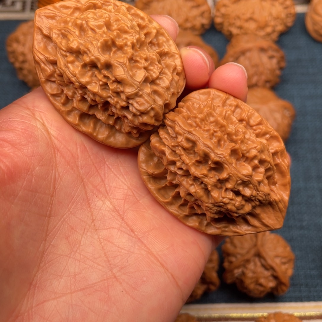 养***鱼把件文玩核桃41官帽