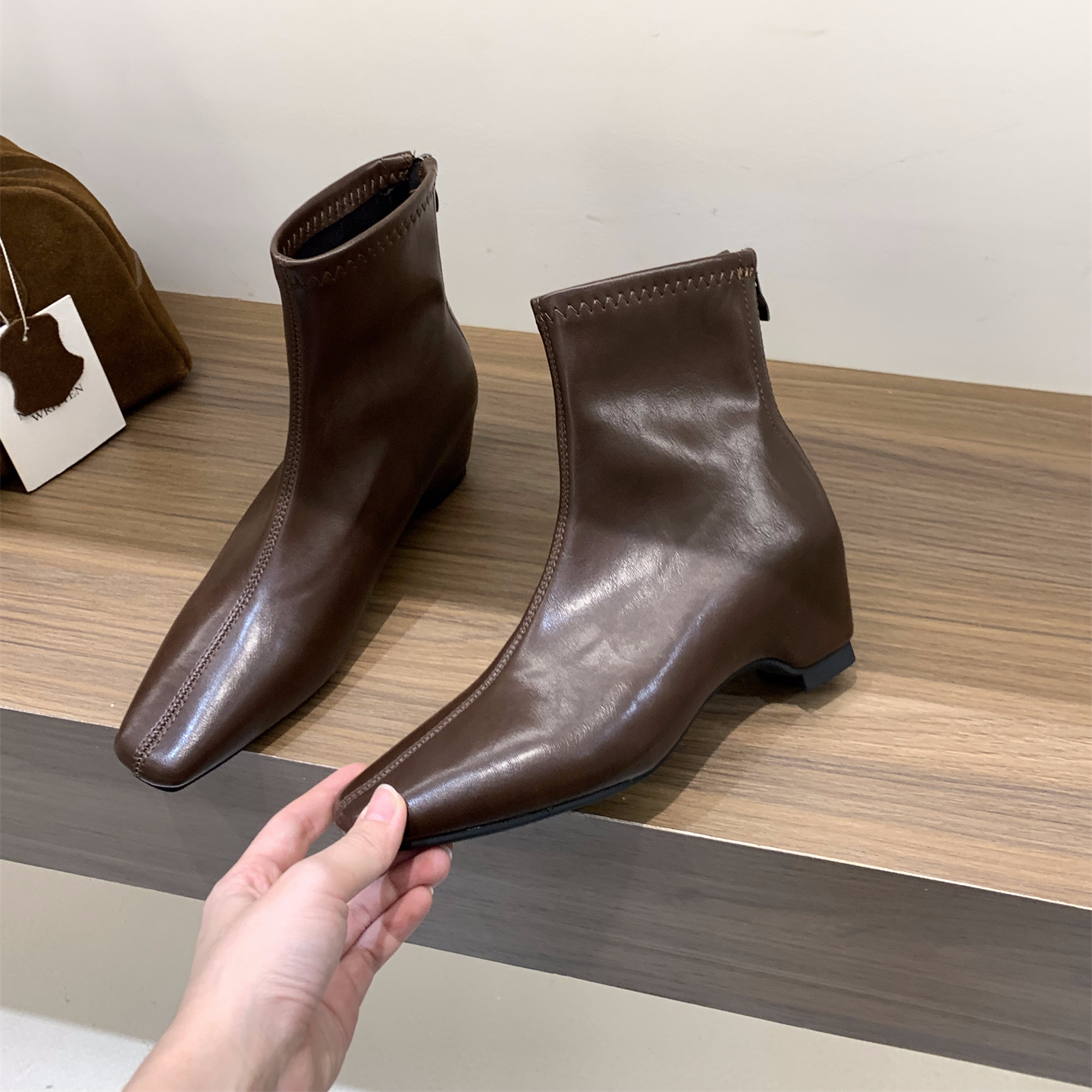 羊皮版~内增高时髦洋气弹力瘦瘦靴女款2025新款气质方头小短靴女