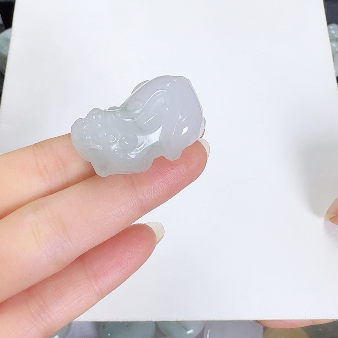 石英质玉未镶嵌颈饰貔貅吊坠