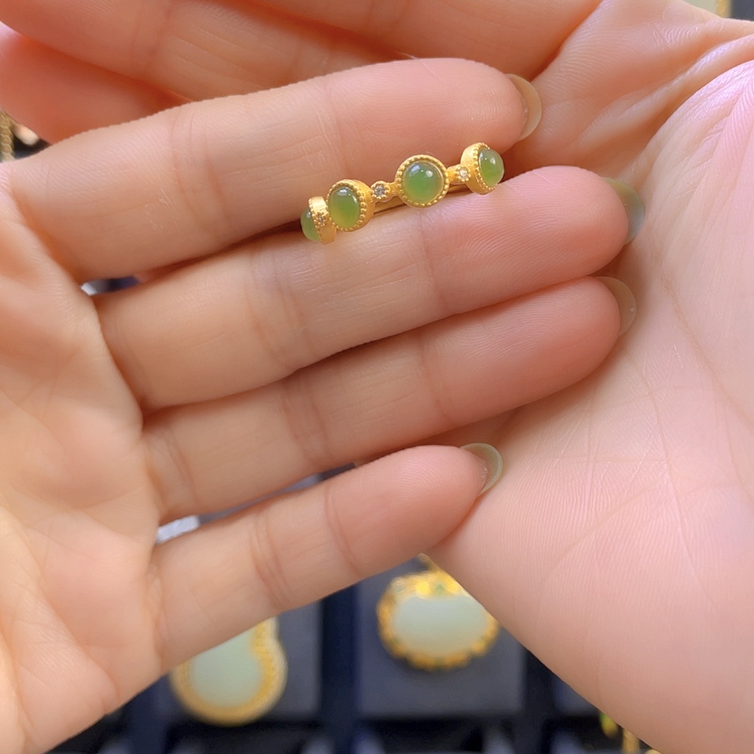 和田玉戒指银S925镀金镶嵌