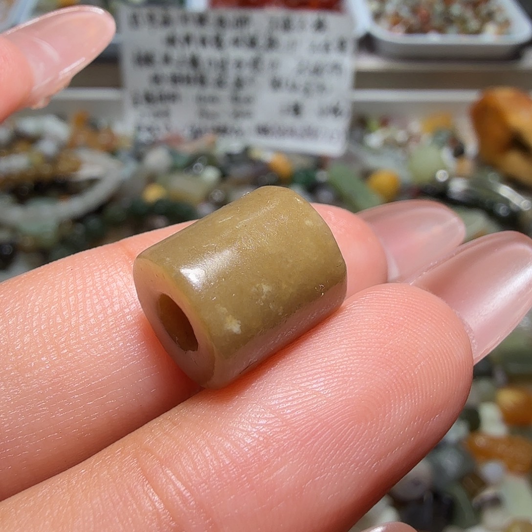 和田玉未镶嵌珠宝奇石