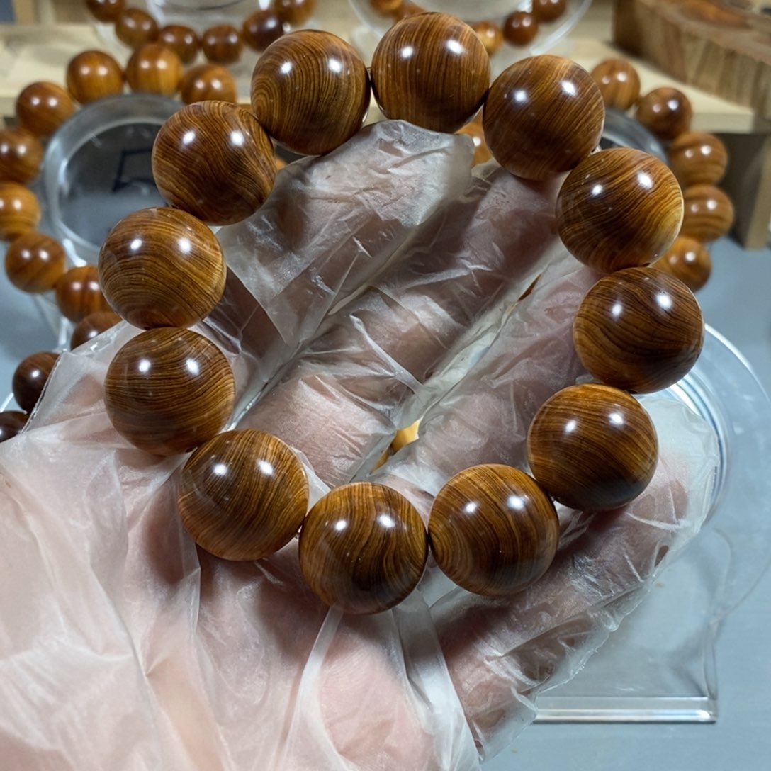 *****柏木（崖柏）手串/手链2.0云南红骨黑油荧光闪味道好瓷感极强