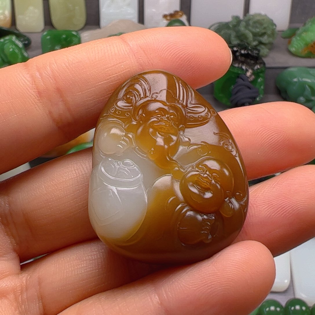 和田玉颈饰未镶嵌临****业