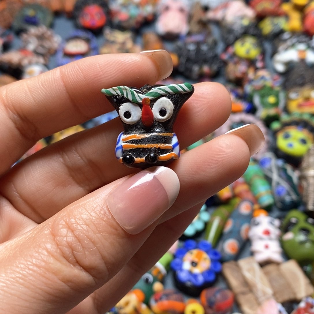 琉璃颈饰印度尼西亚猫头鹰