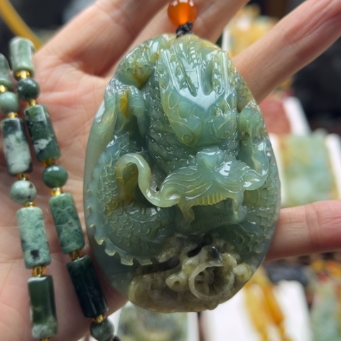 岫玉挂件未镶嵌挂件