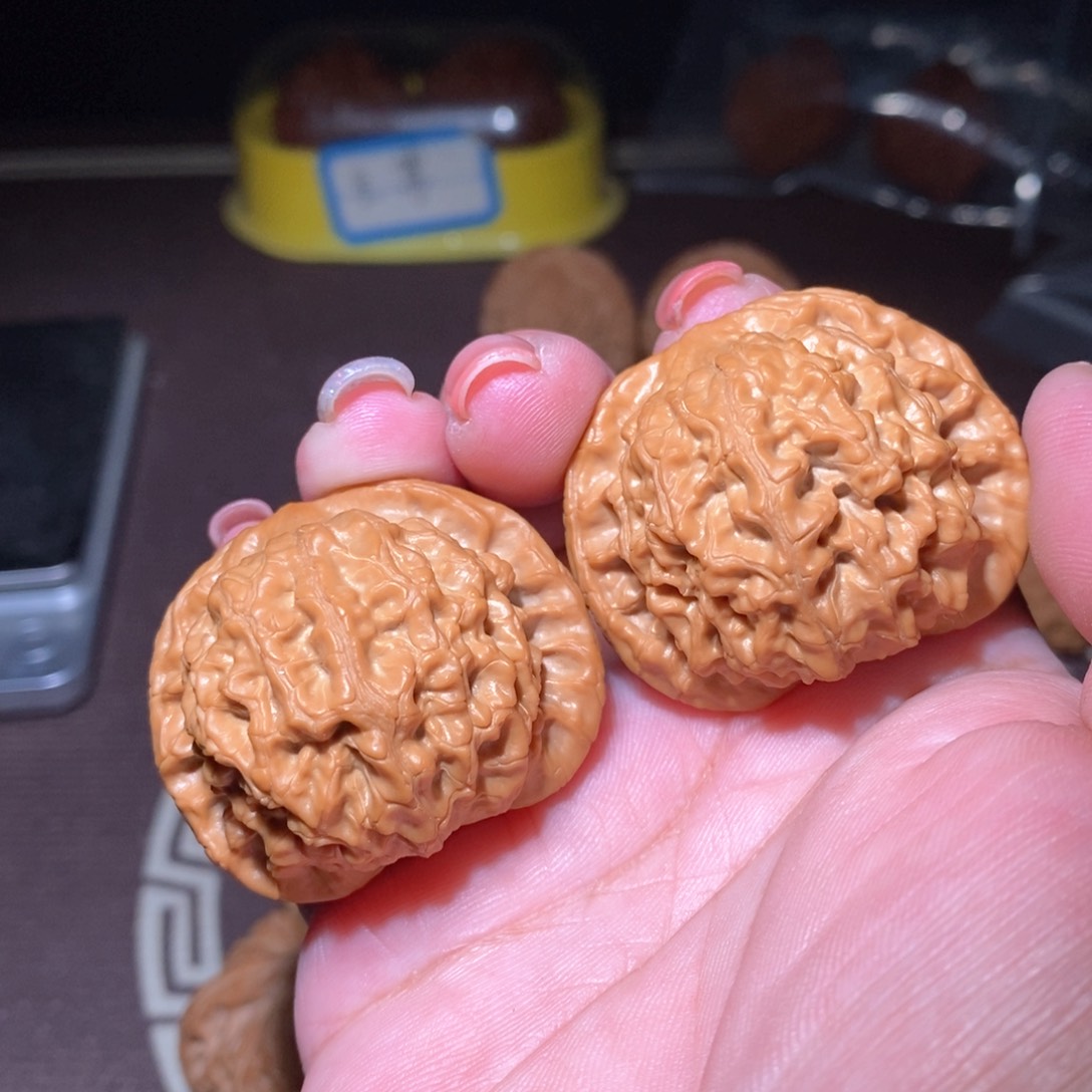 文玩核桃把件核王