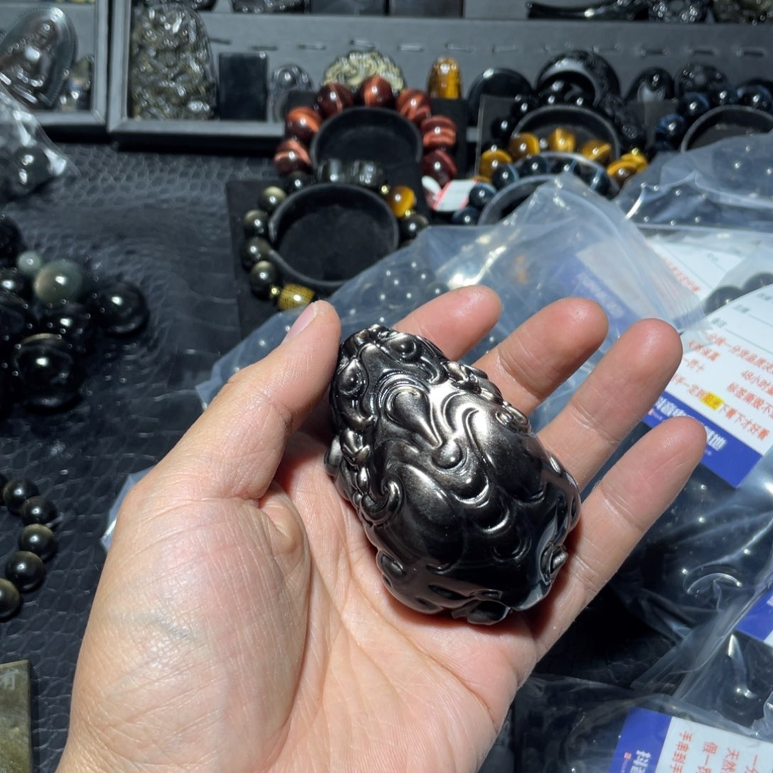 黑曜岩珠宝奇石未镶嵌已**置