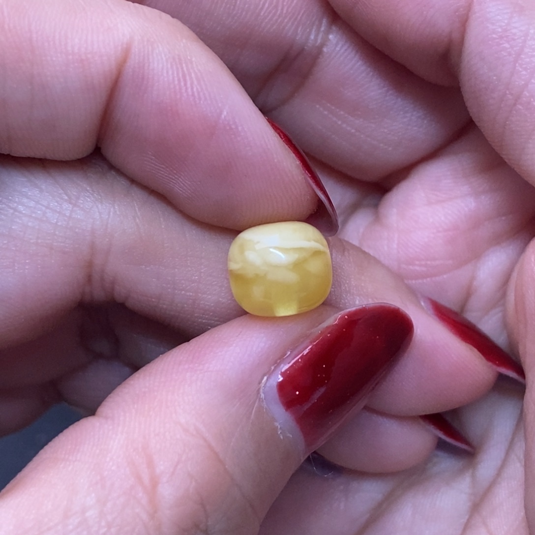 裸石琥珀未镶嵌“****远