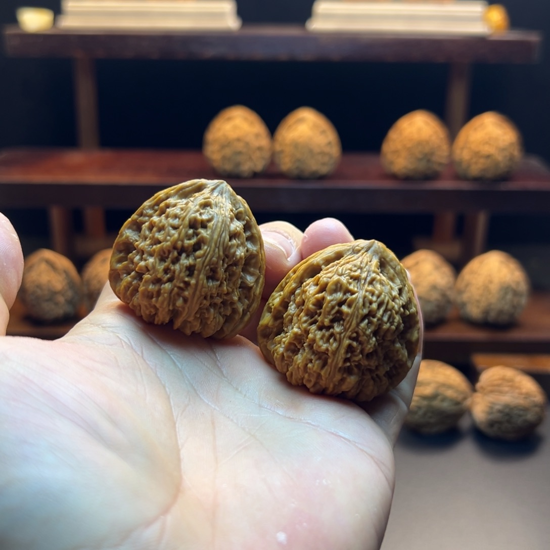 文玩核桃吊坠南疆