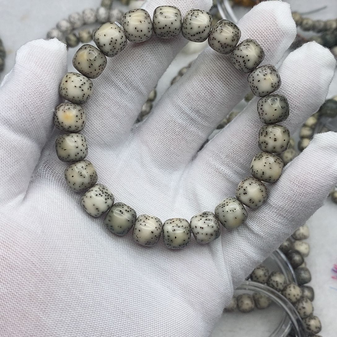 l***t星月菩提手串10.5双留白
