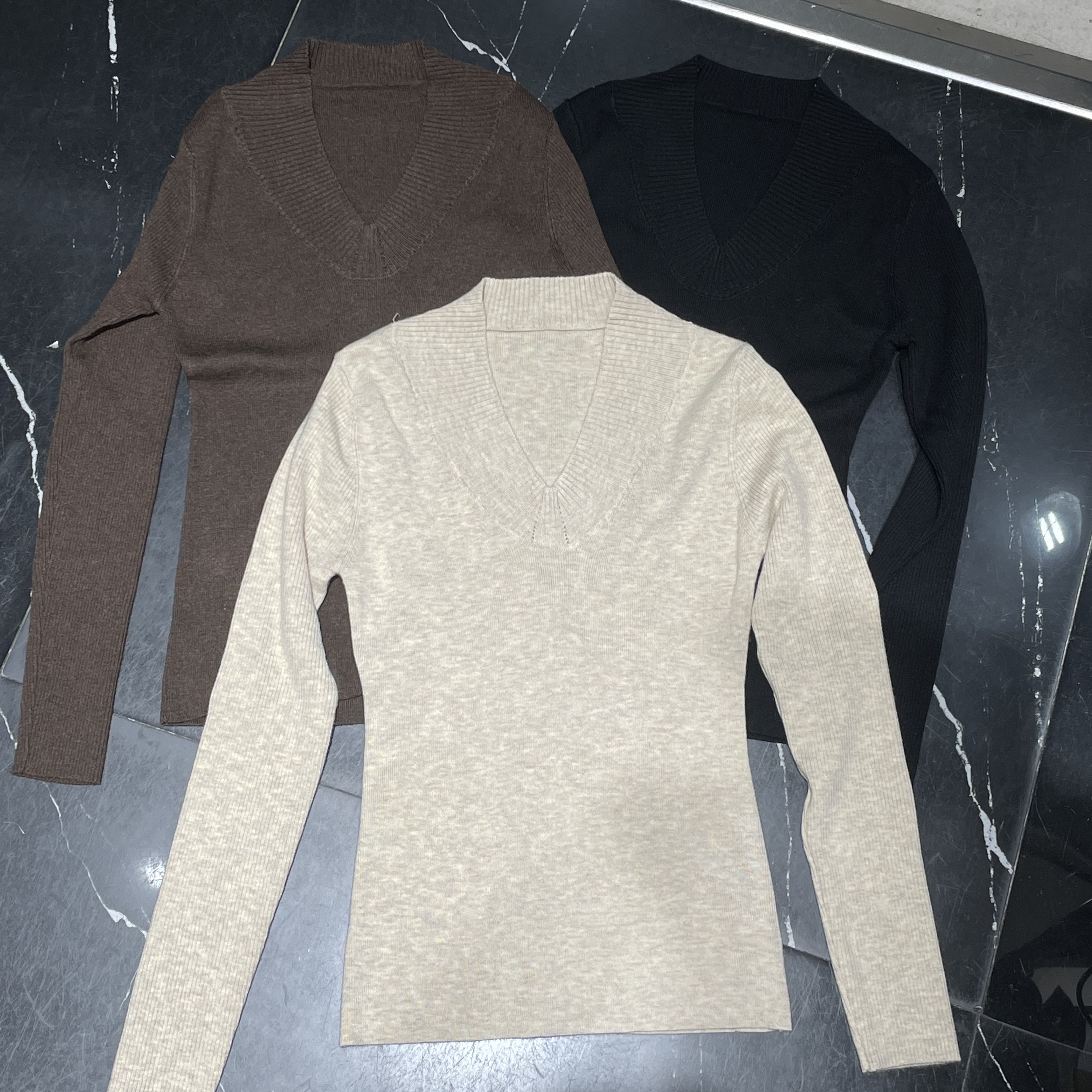 秋冬V领修身显瘦针织打底毛衣女长袖内搭百搭上衣2851