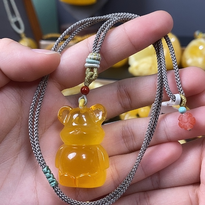 琥珀未镶嵌裸石小熊吊坠