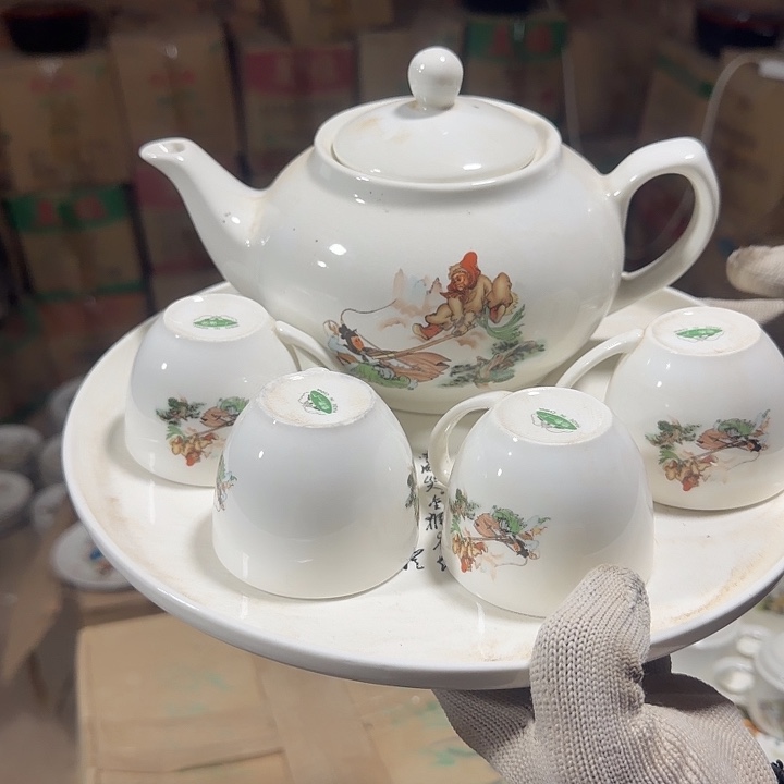 库存微瑕多空茶壶一套容量800毫升