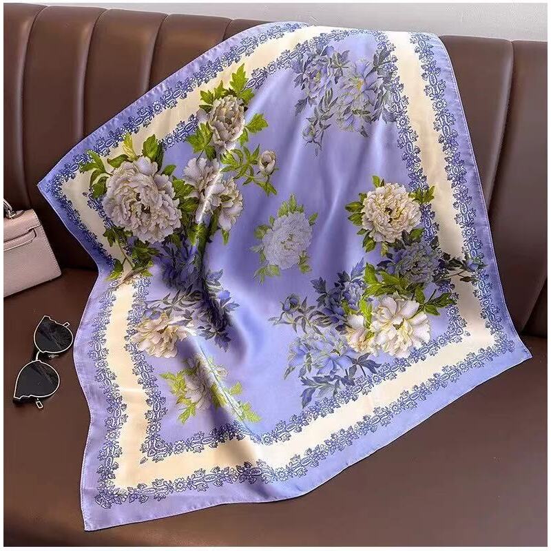 E302 紫色花 70*70左右 围巾