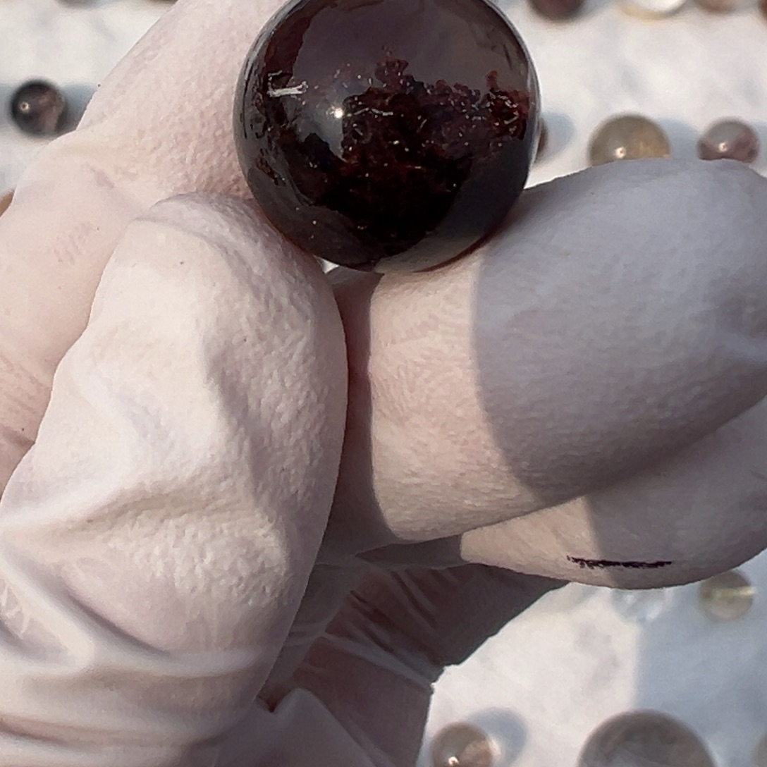 水晶红幽灵15mm定制不退换未镶嵌用****8