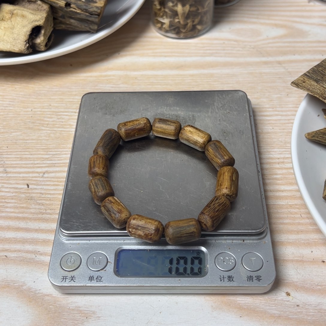 沉香沉香碎屑鹤**七随型桶珠10克