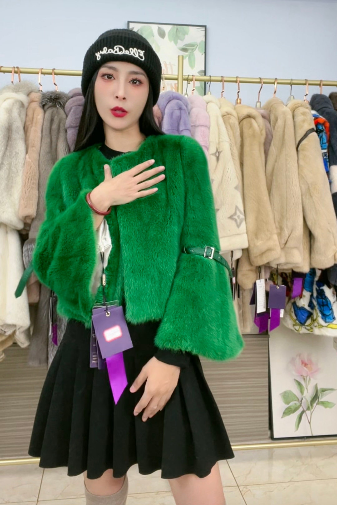 绿色超短款喇叭袖貂皮大衣女士皮草外套