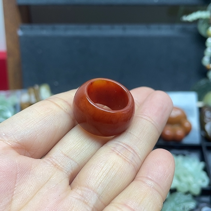 未镶嵌蛇纹石玉颈饰17