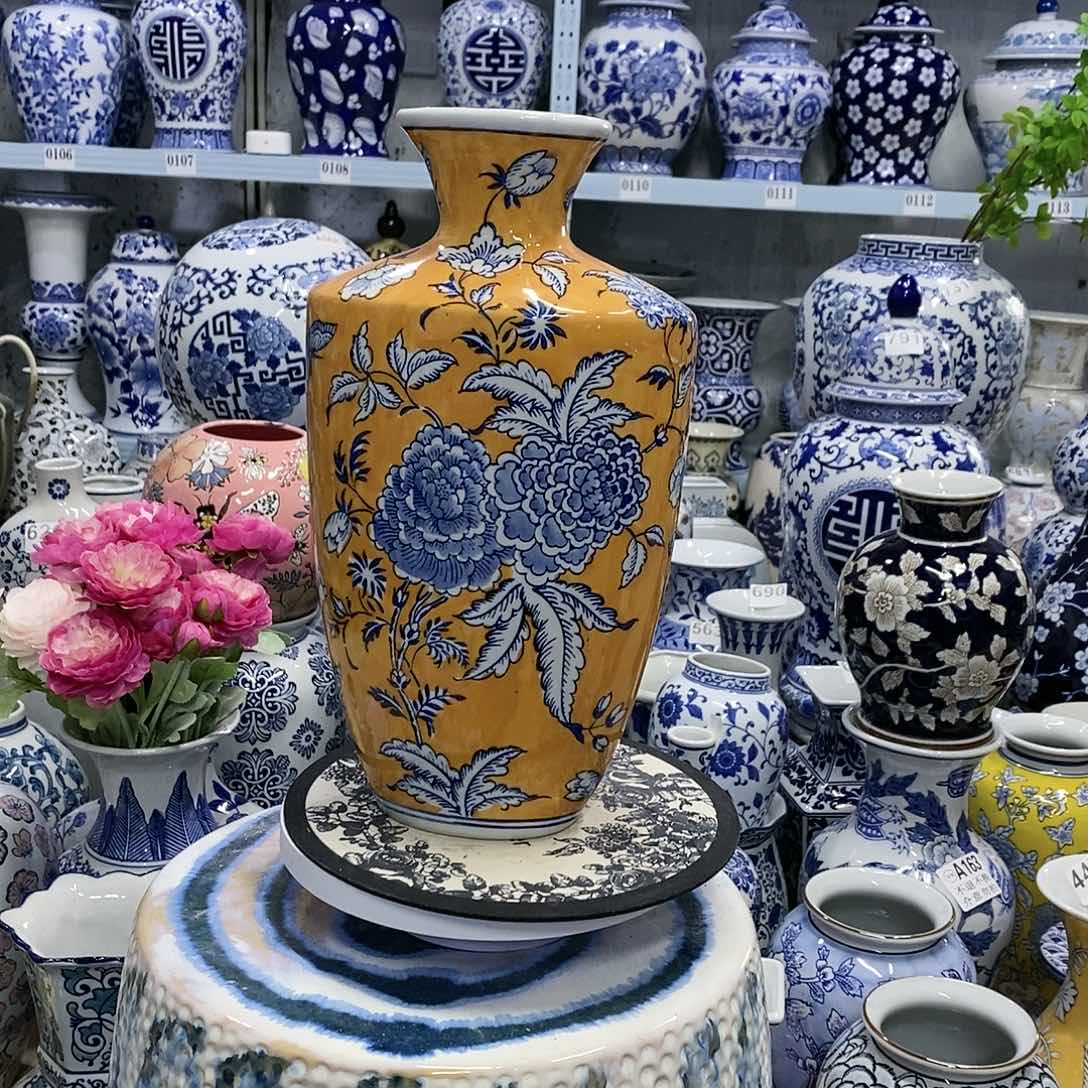 【闪购商品】摆件赏瓶瓷器摆件………………………………