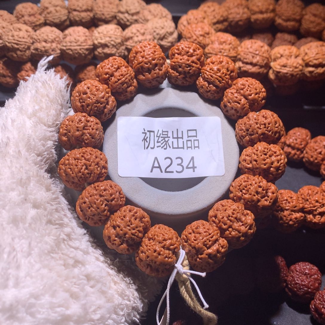 金刚菩提手串旺22尺梁踏天雪花六瓣定制