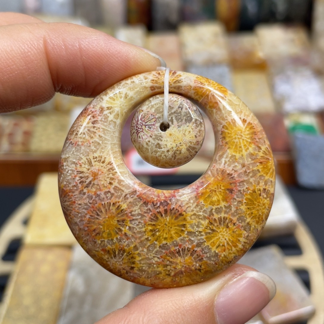 硅化玉未镶嵌颈饰k85