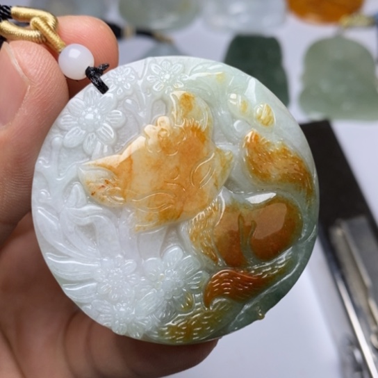 翡翠未镶嵌颈饰翡翠