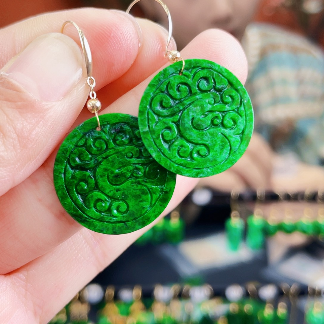 翡翠18K金镶嵌耳饰