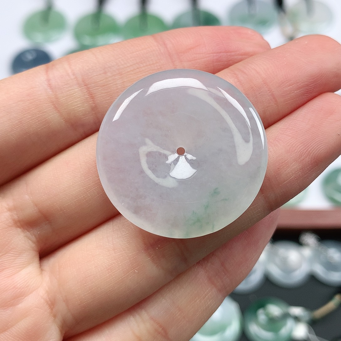 翡翠颈饰未镶嵌平安