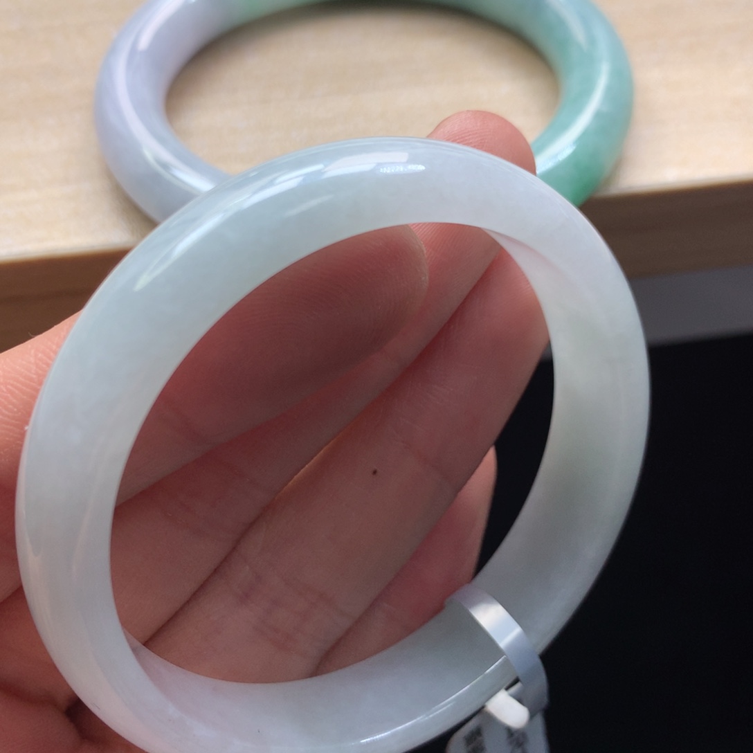 未镶嵌手镯翡翠手镯