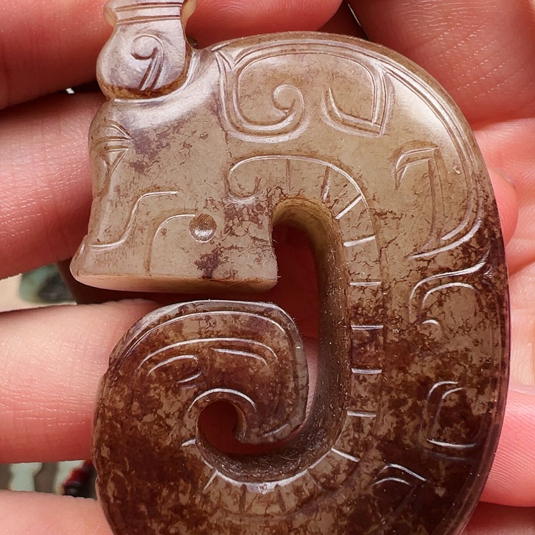 和田玉颈饰未镶嵌水*道