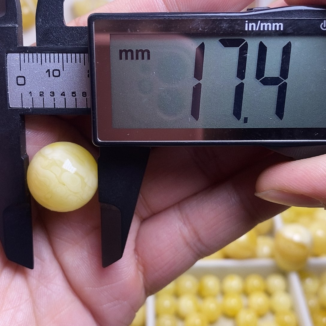 裸石琥珀未镶嵌蜜蜡圆珠