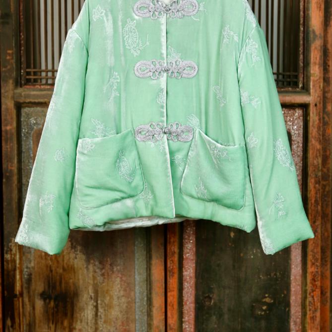盛唐牡丹 | 艾绿色丝绒绣花棉外套