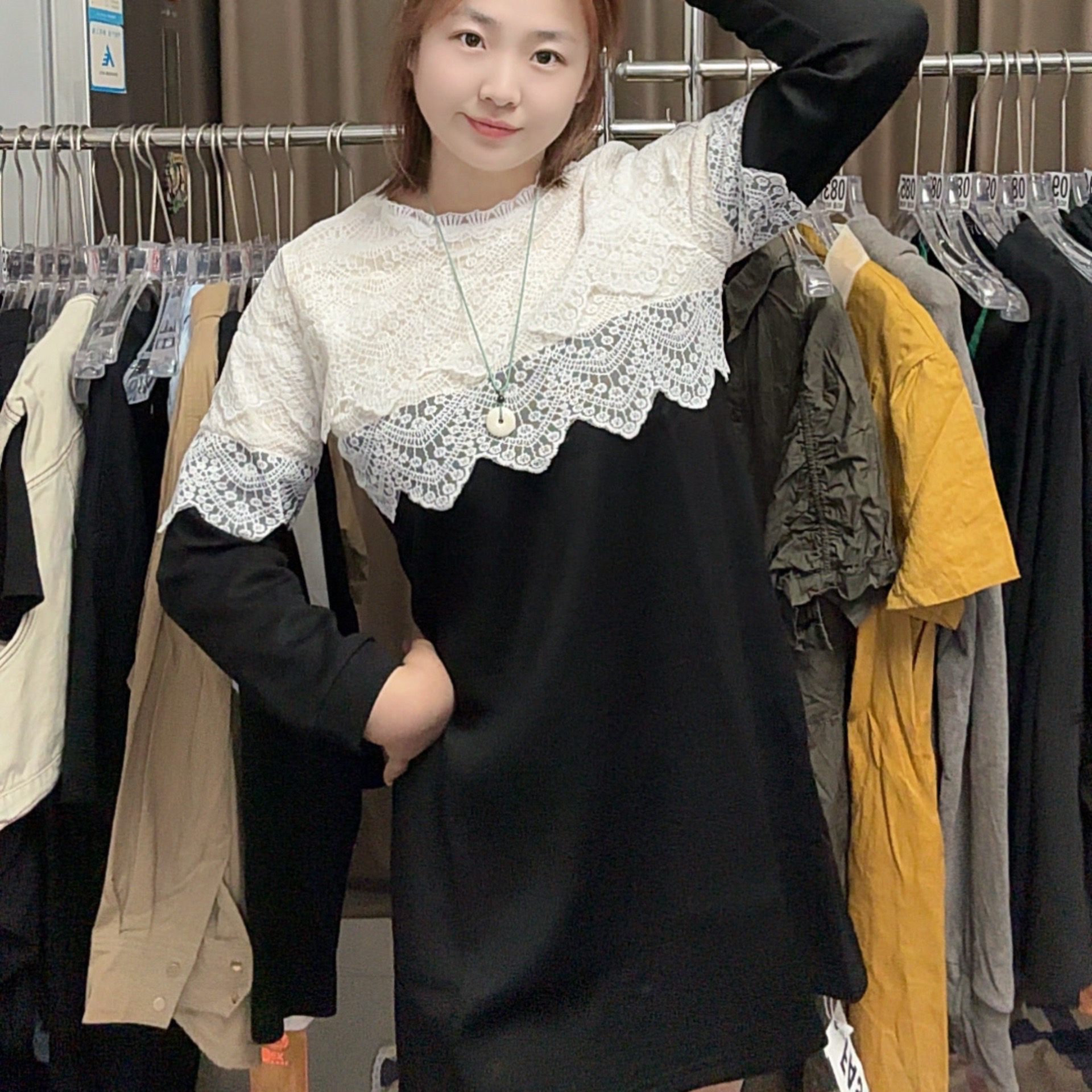 优雅法式蕾丝拼接针织圆领修身显瘦四季连衣裙女中长裙