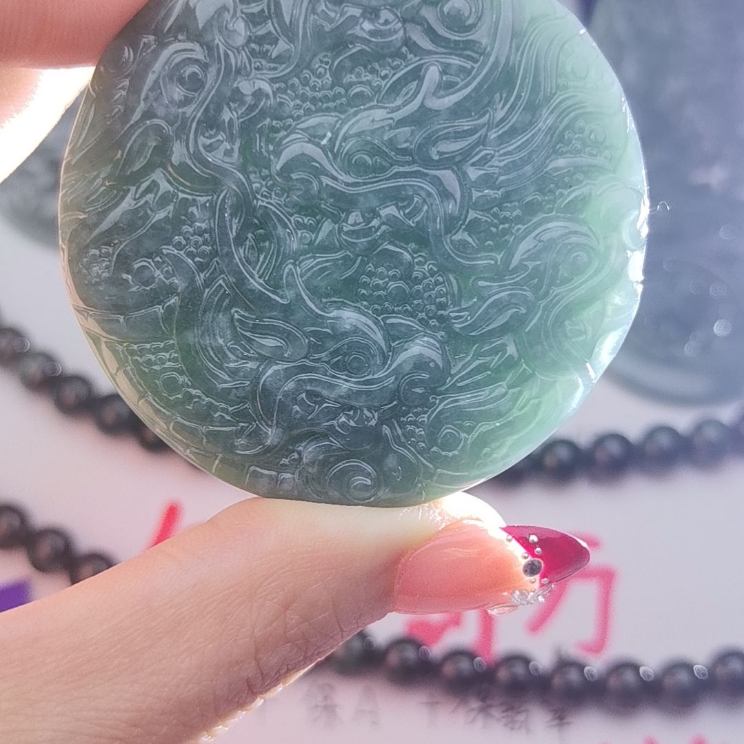 翡翠颈饰未镶嵌天然的A货翡翠多样性发货