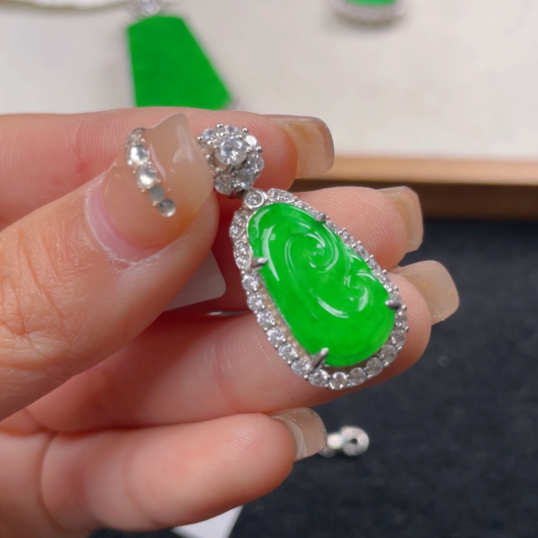 翡翠颈饰银S925镶嵌橘*?b h h h b n n