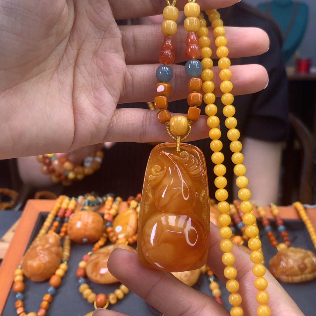 蜜蜡颈饰未镶嵌天然