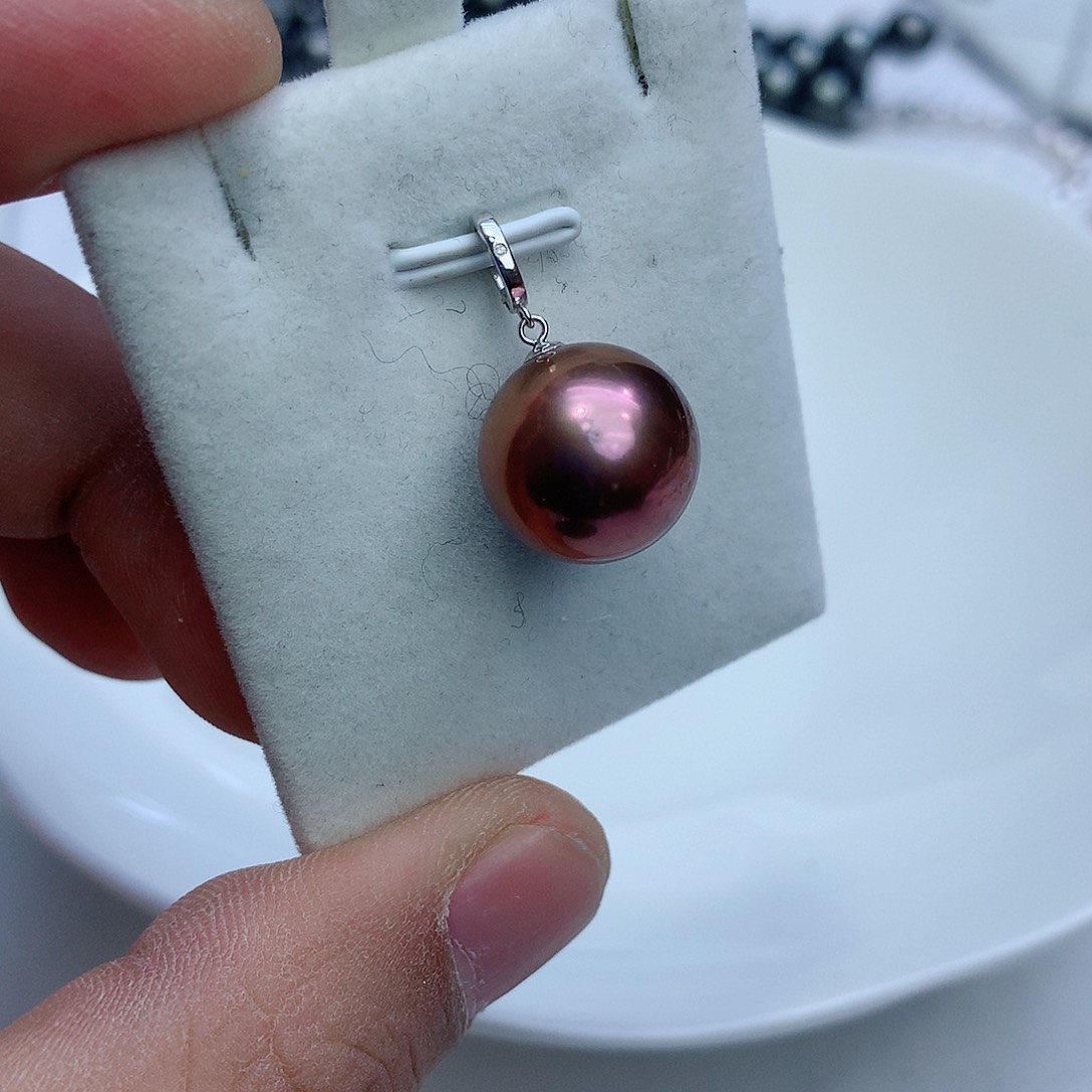 淡水珍珠颈饰18K金镶嵌