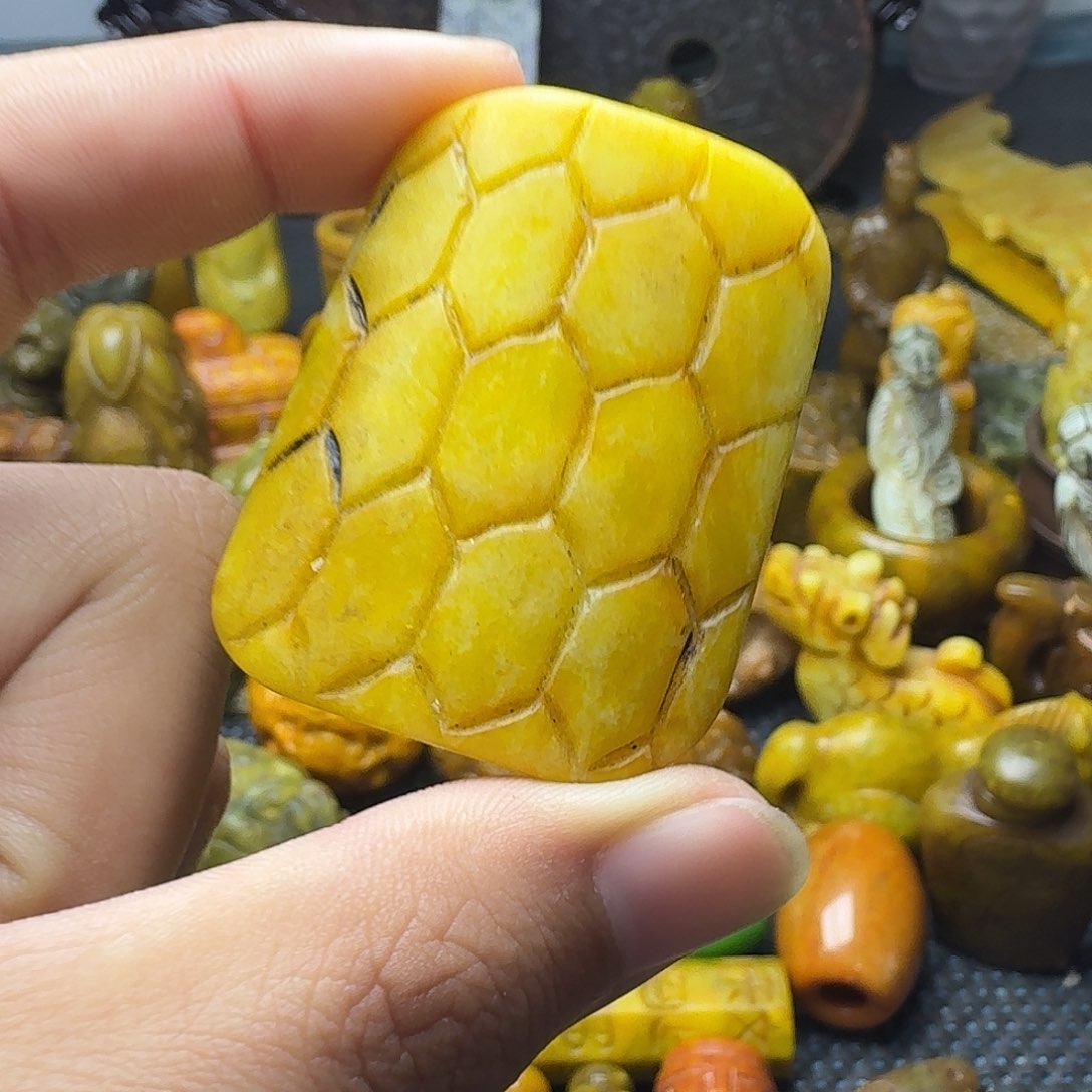 白玉菩提吊坠。。。