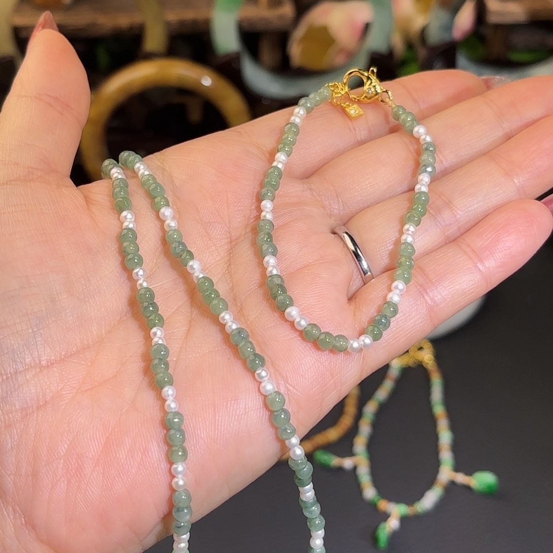 翡翠手链未镶嵌一套