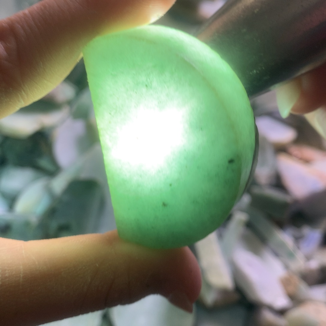 翡翠颈饰未镶嵌缅甸翡翠