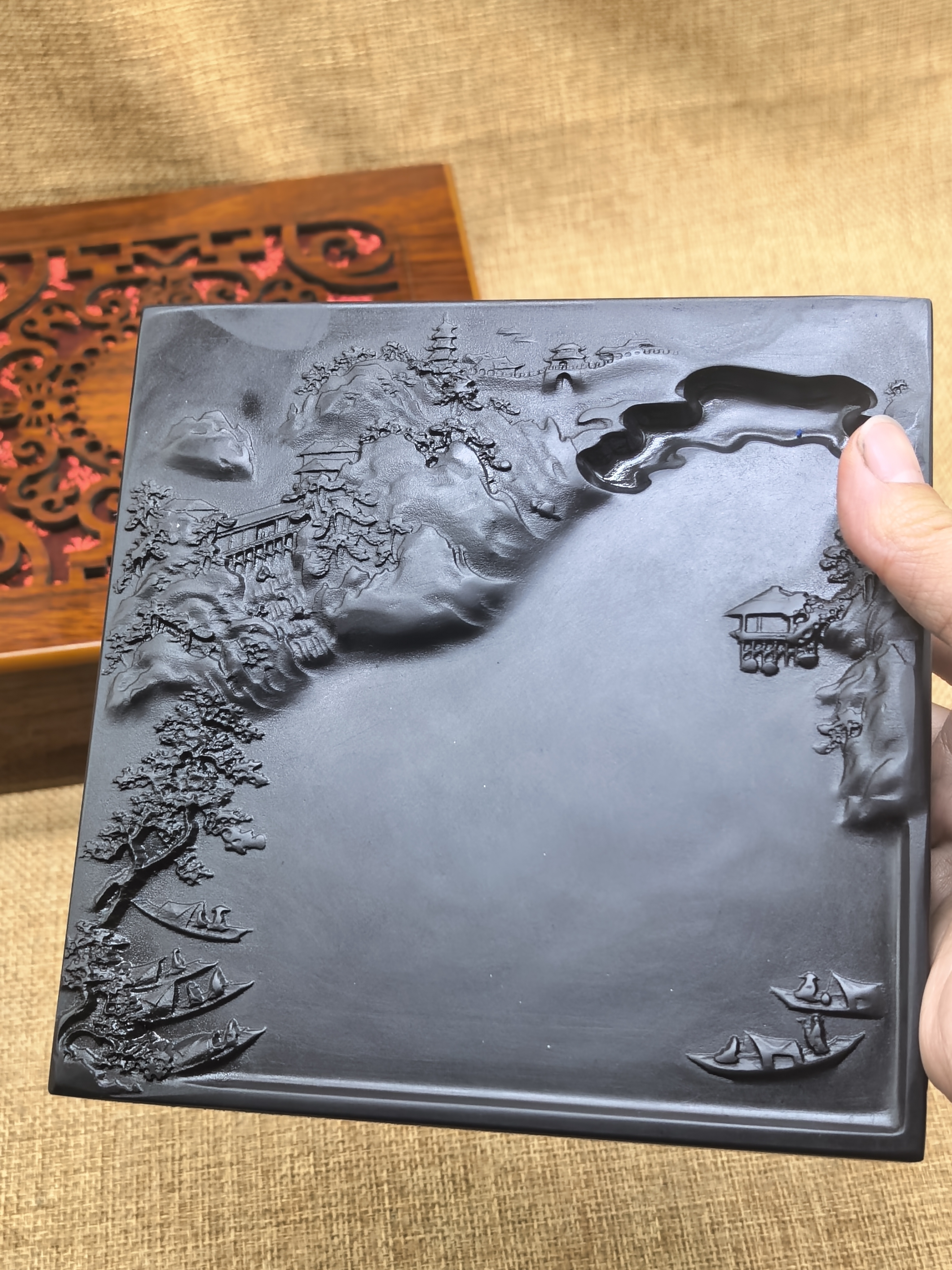 歙砚正方渔舟唱晚实木礼盒款